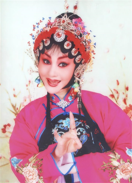 《隔门贤》李梅饰芙姐.jpg